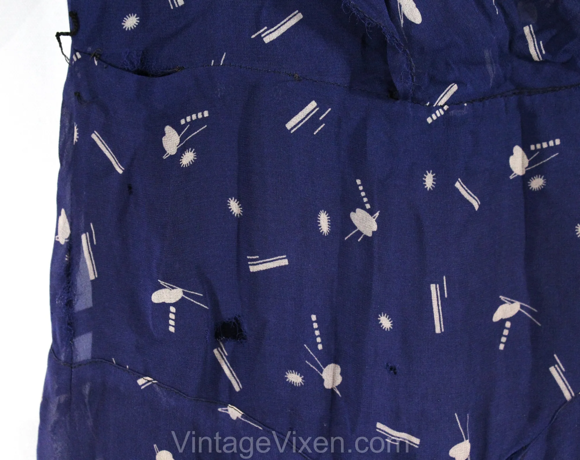 As Is Size 12 1920s 30s Novelty Print Dress - Blue & White Deco Artists Palettes - Chain Stitched Flowers - Fragile Torn - Bust 38 - 50832