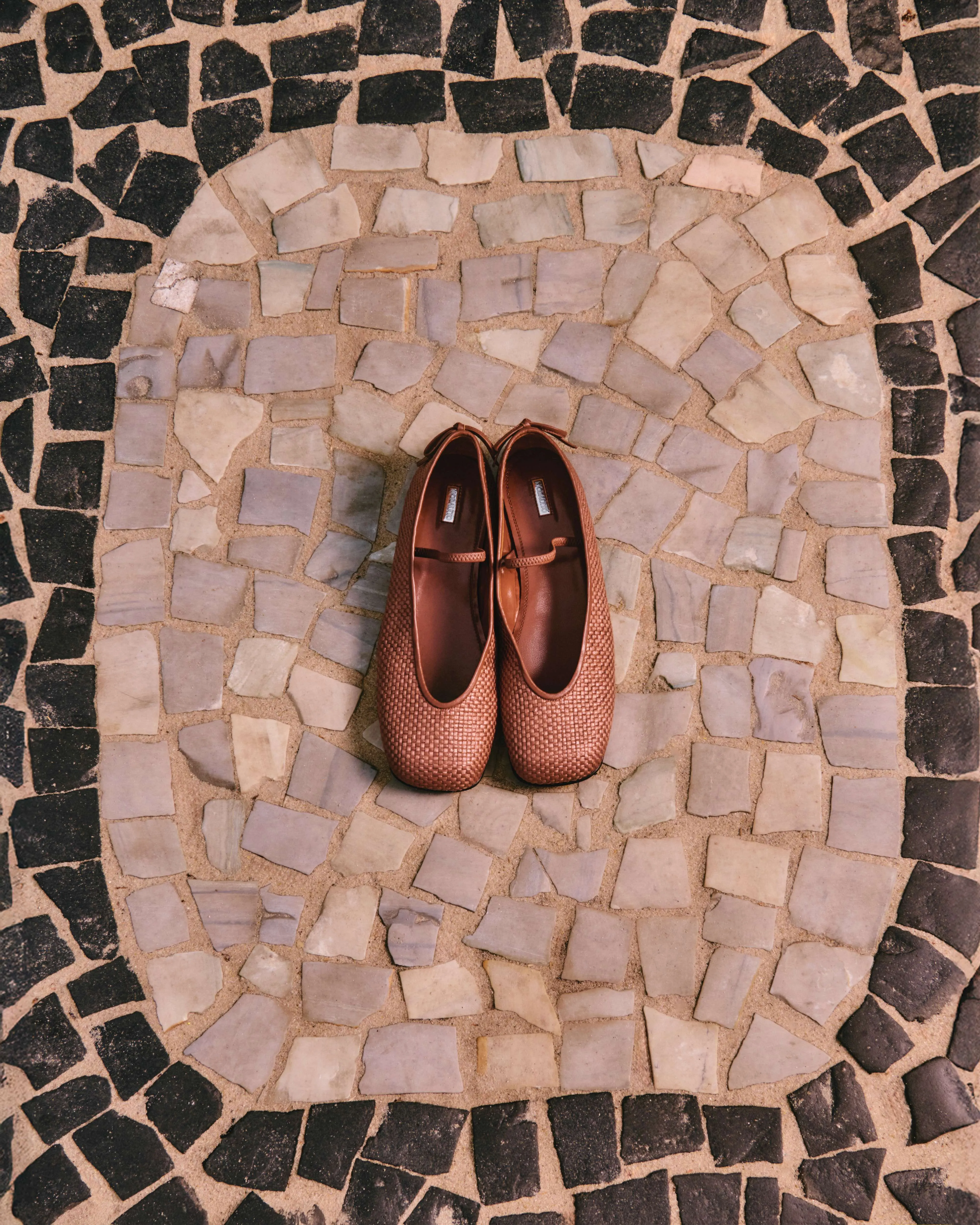 Bulla Node 5 Tan Raffia