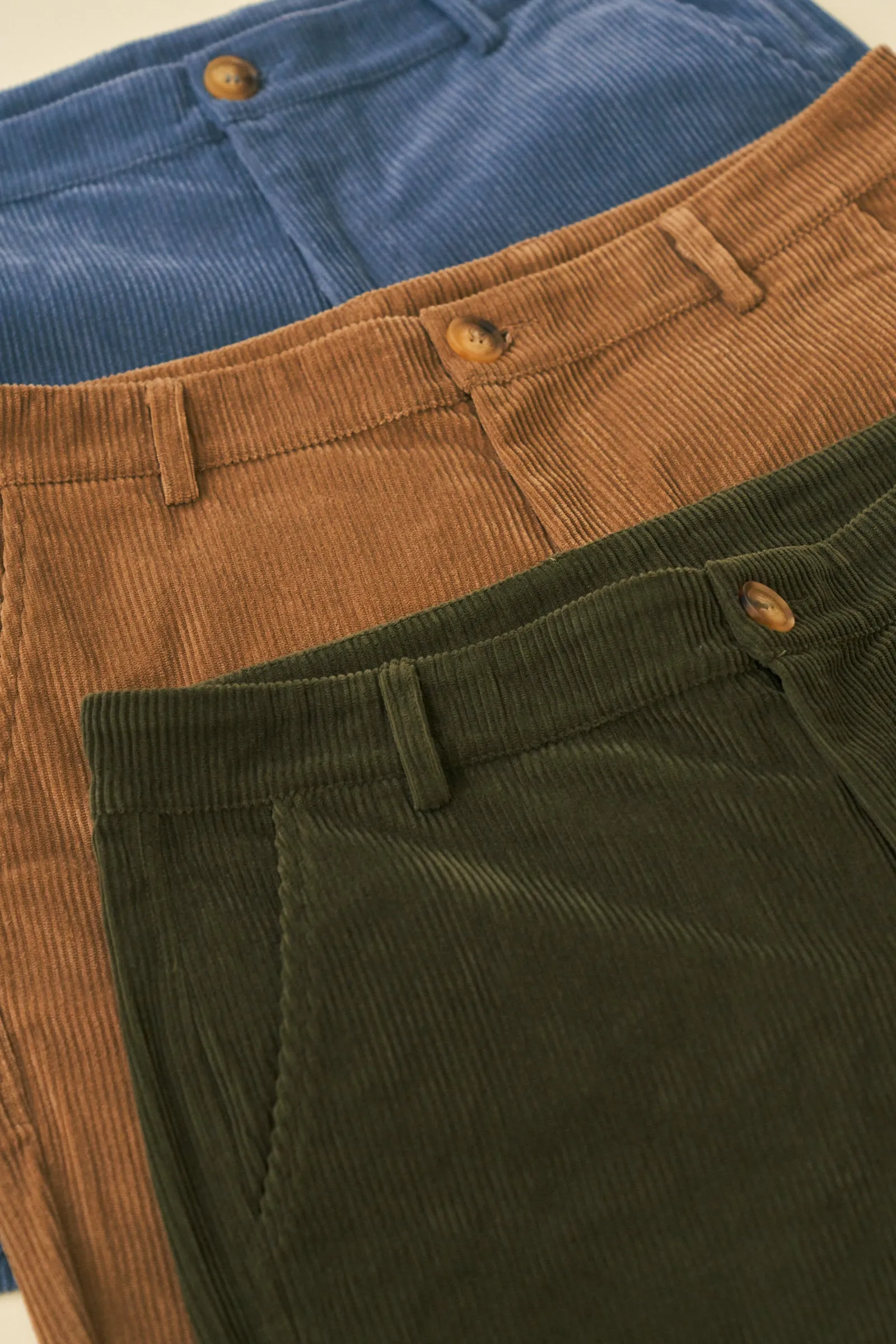 FOX BROWN CORD SHORTS