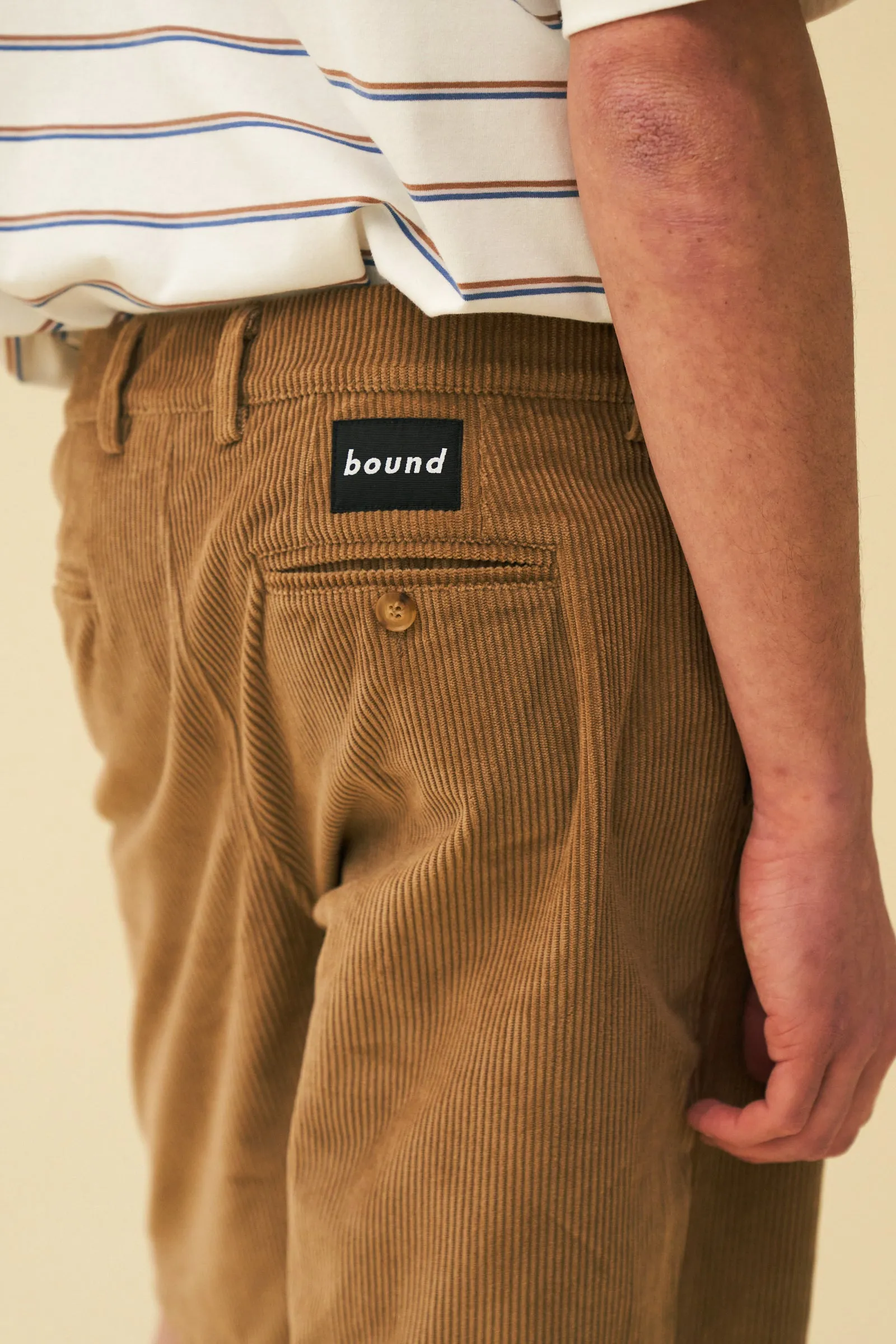 FOX BROWN CORD SHORTS