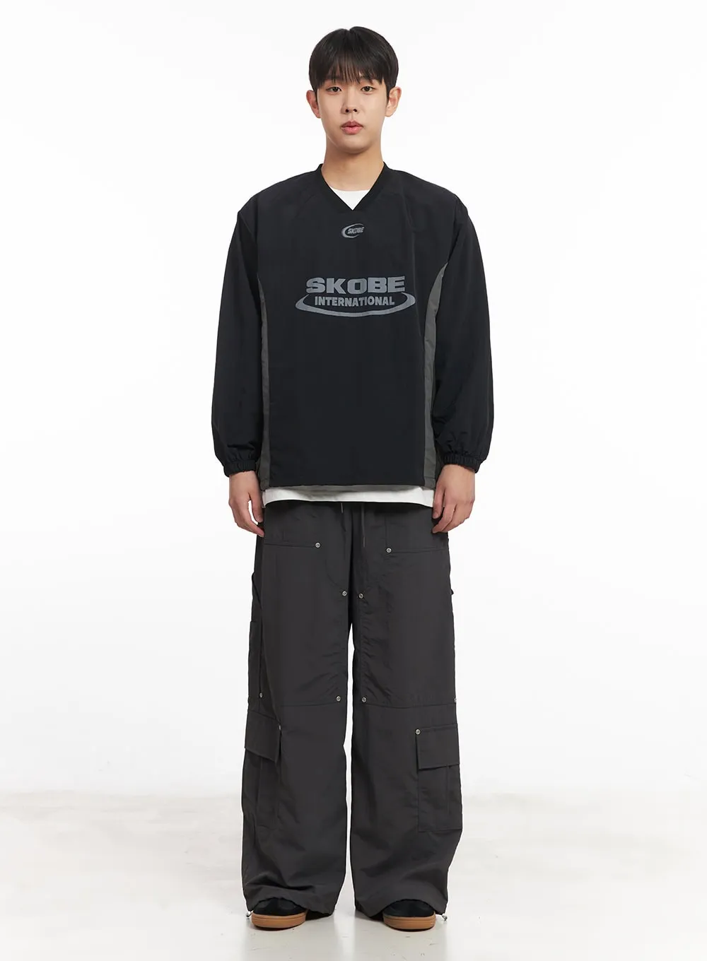 Men's Nylon Wide-Fit Cargo Pants IM517