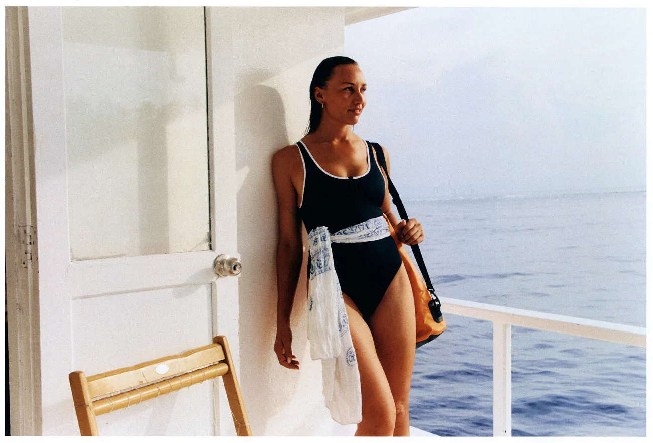 Zippy Onepiece - Black